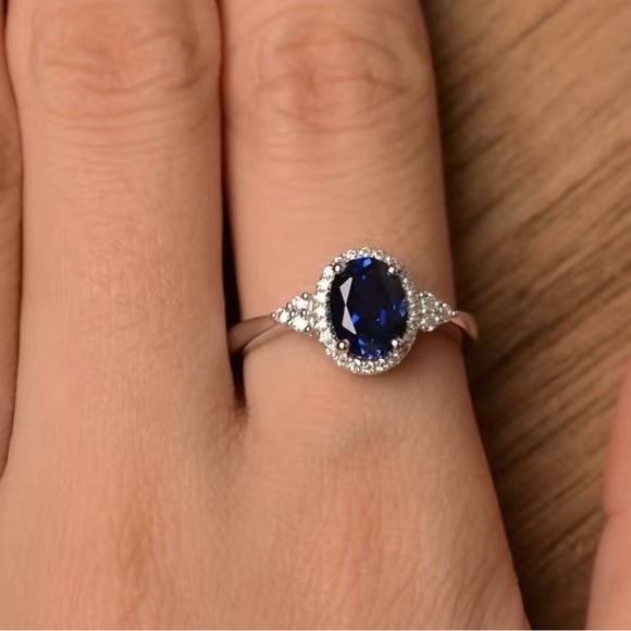 Blue Rhinestone Ring - Picture 3 of 3